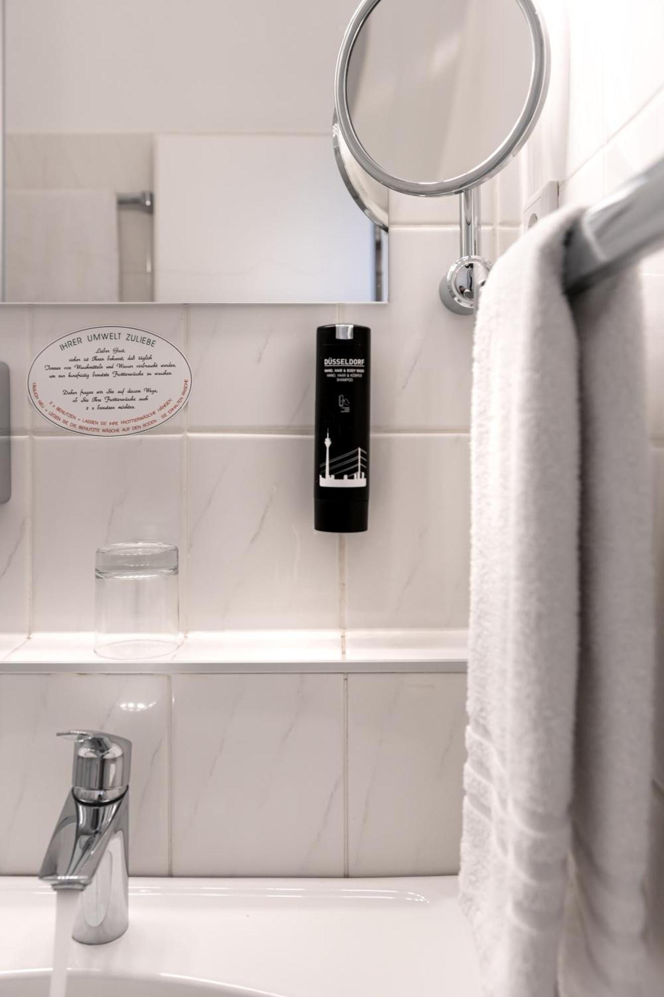 Hotel Astra Düsseldorf Kültér fotó